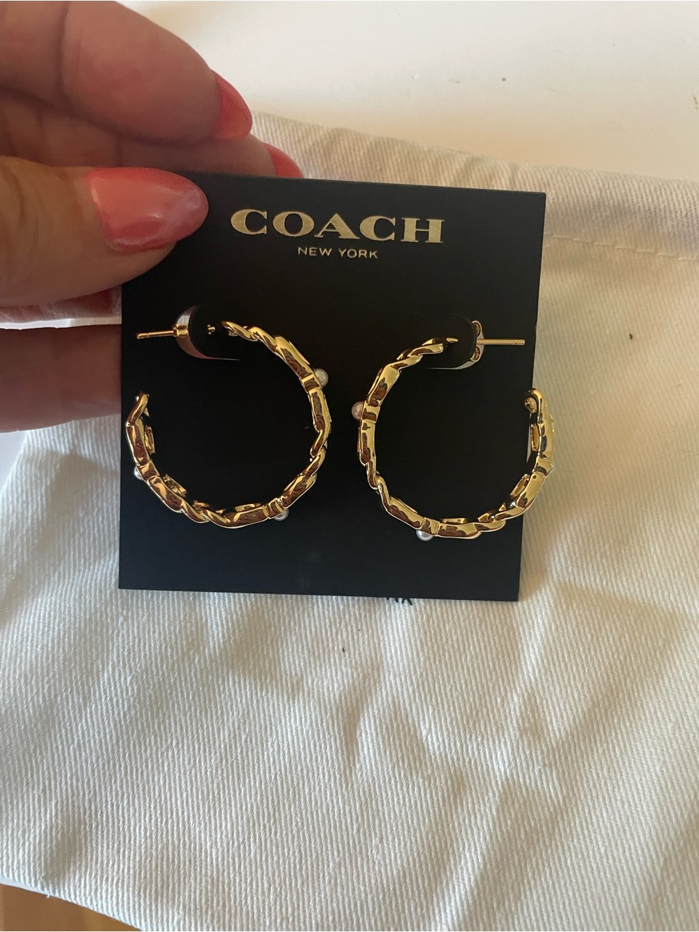COACH Gold Chain-Link Hoop Earrings with Polished Finish - Picture 3 of 5